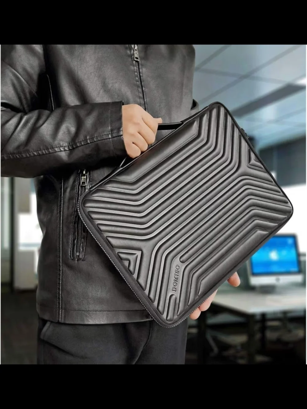 Domiso Textured Laptop Sleeve in Charcoal Gray